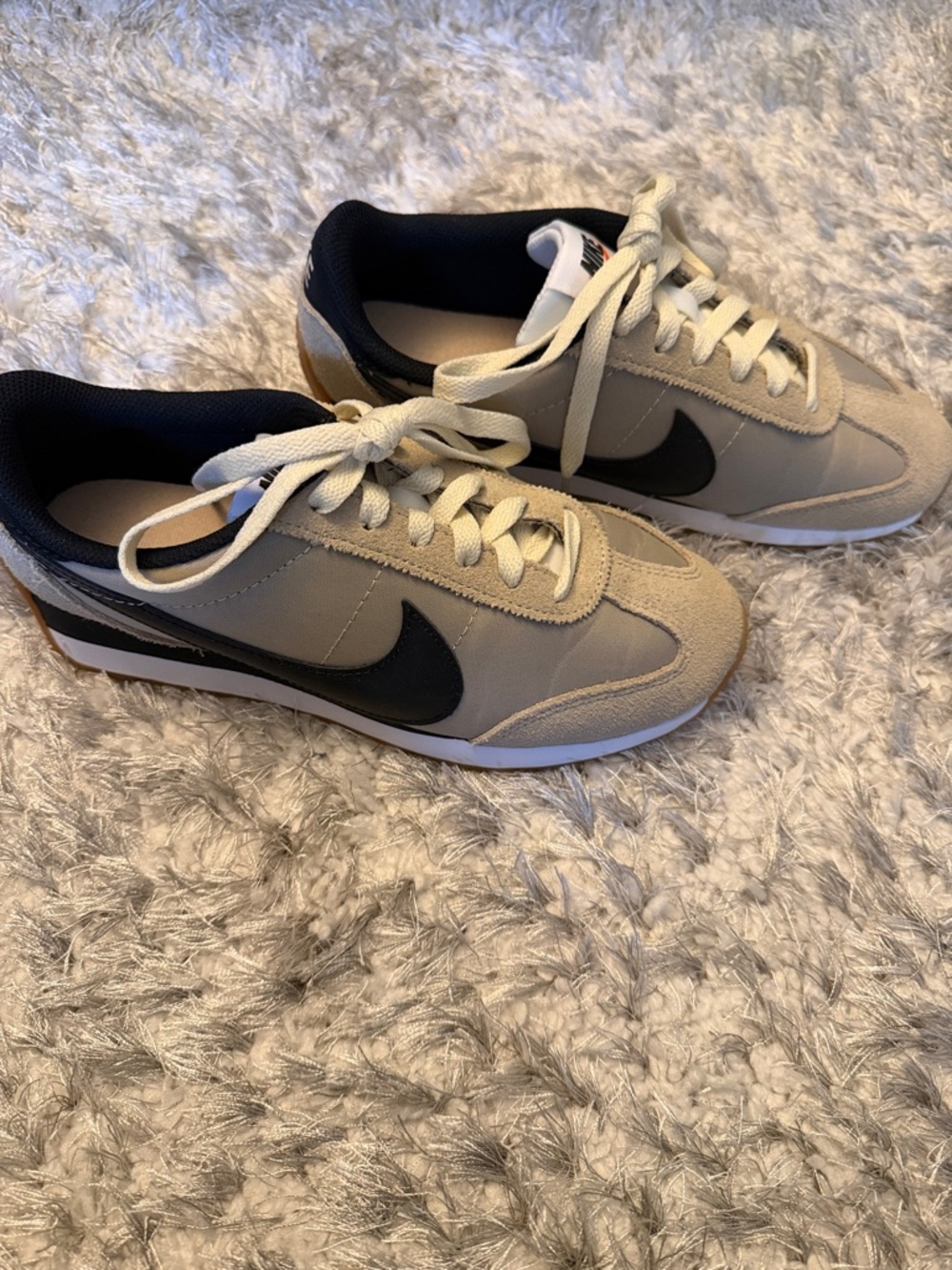 Women’s Nike Pacific size 7